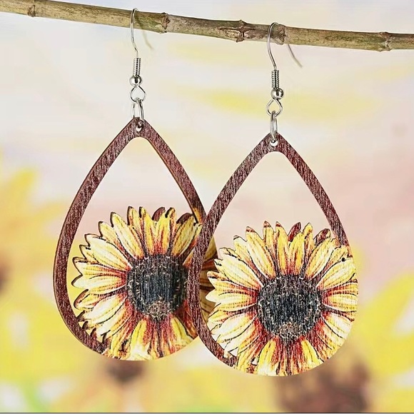 Jewelry - BOHO Wooden Sunflower Earrings!!